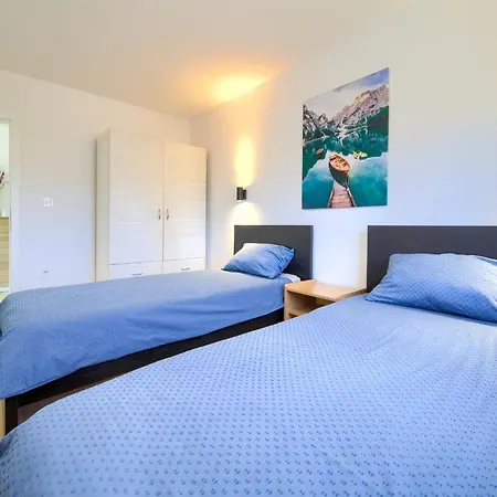 Apartment Nadica Deluxe Malinska