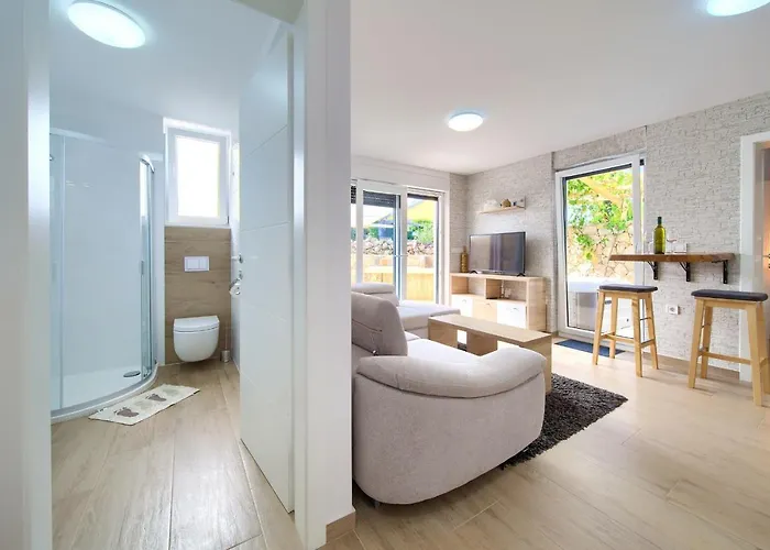 Nadica Deluxe Lägenhet Malinska