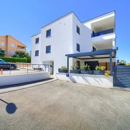 Nadica Deluxe Apartment